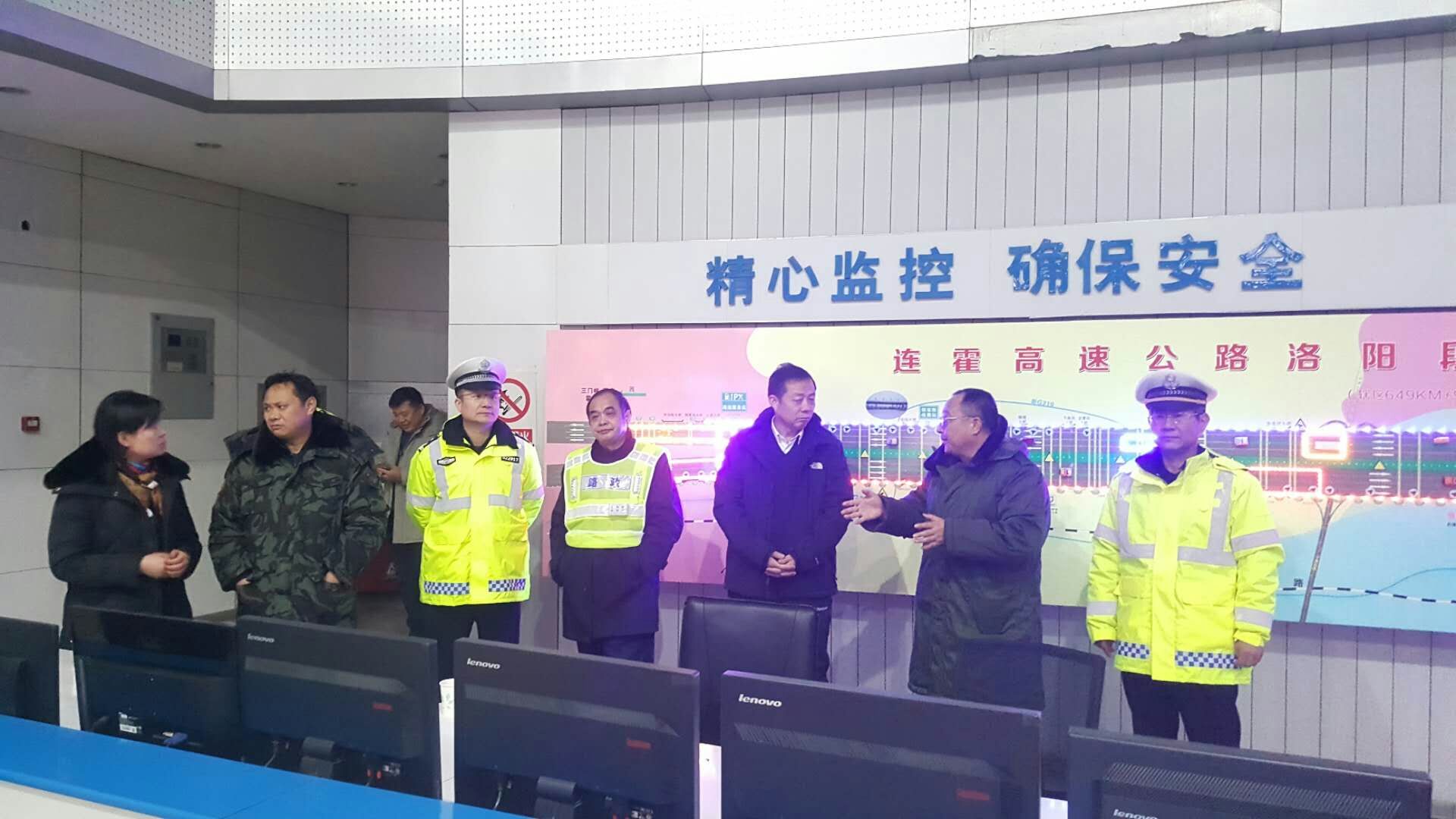 刘书记.jpg 刘书记.jpg
