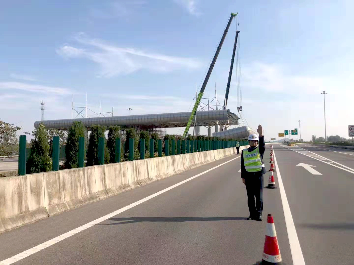 第一部分大棚拆除期间保通.jpg 第一部分大棚拆除期间保通.jpg