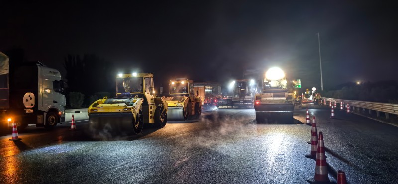 郑州分公司京港澳高速公路K667-K690路面提升改造工程圆满竣工 (2).jpg