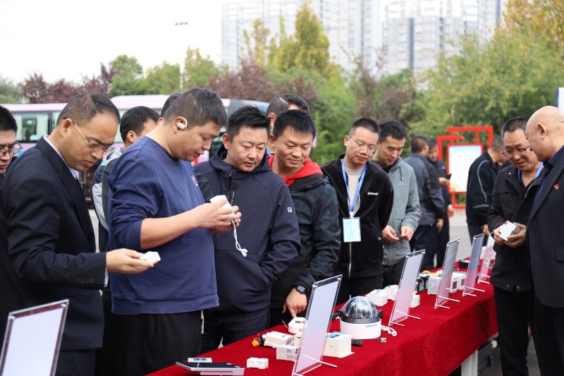 集团2024年机电运维能力提升培训班第二期现场教学活动成功举行.jpg 集团2024年机电运维能力提升培训班第二期现场教学活动成功举行.jpg