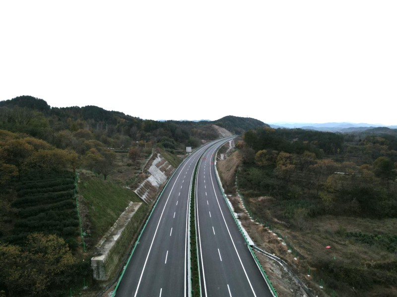 4、阳新高速商城至豫鄂省界段一期工程.jpg