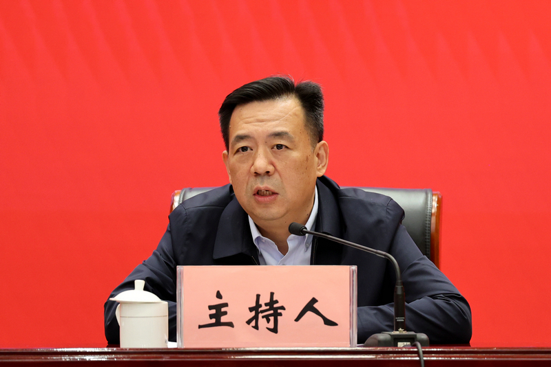 “AI赋能:DeepSeek等大模型的应用”专题报告2.jpg “AI赋能:DeepSeek等大模型的应用”专题报告2.jpg